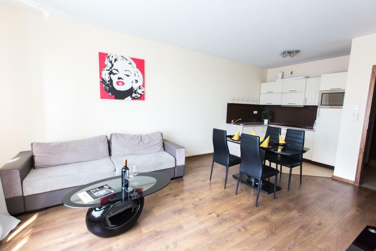 Pcd Aparthotel Ochota Warszawa Eksteriør billede